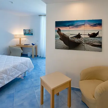 Boutique Helios (adults Only) Hotell