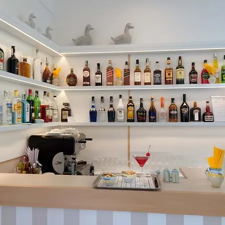 赫利俄斯精品酒店