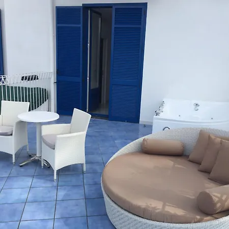 Boutique Helios (adults Only) מלון