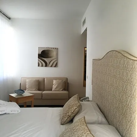 Boutique Helios (adults Only) מלון 4*