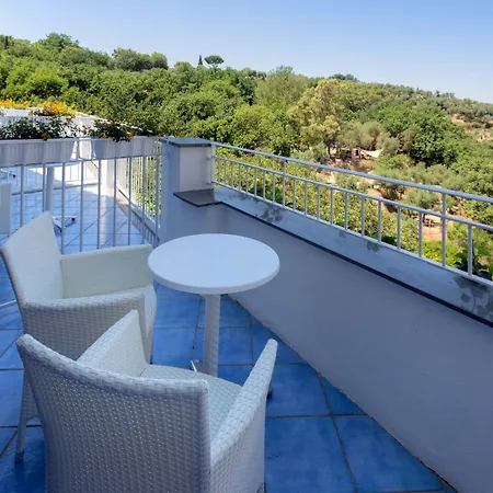מלון Boutique Helios (adults Only) סורנטו
