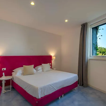 Boutique Helios (adults Only) סורנטו