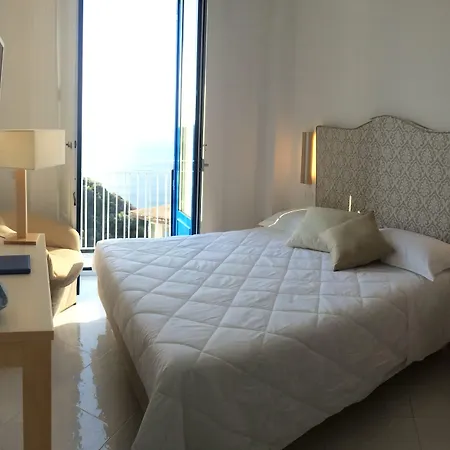 Hotel Boutique Helios (adults Only)