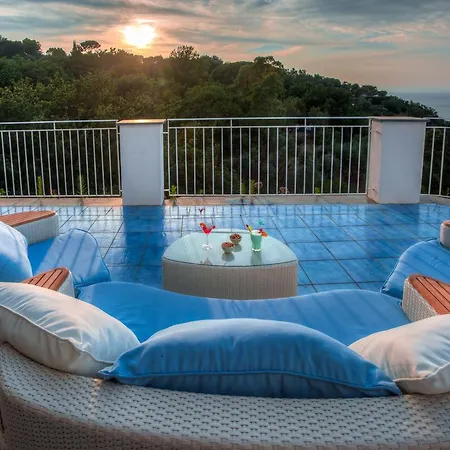 מלון Boutique Helios (adults Only) 4*