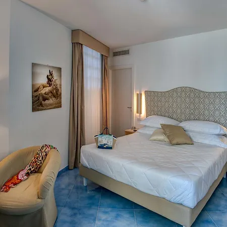 Boutique Helios (adults Only) סורנטו