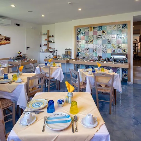 Boutique Helios (adults Only) מלון