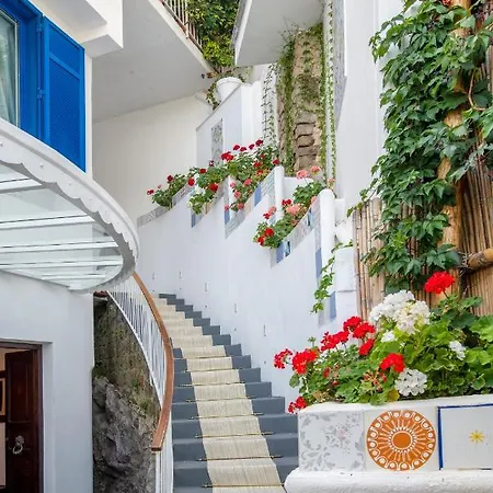 Boutique Helios (adults Only) סורנטו