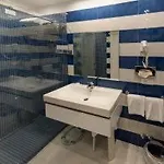 Boutique Helios 4*