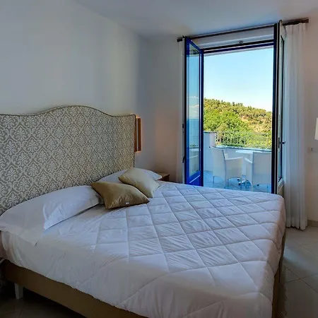 Boutique Helios (adults Only)